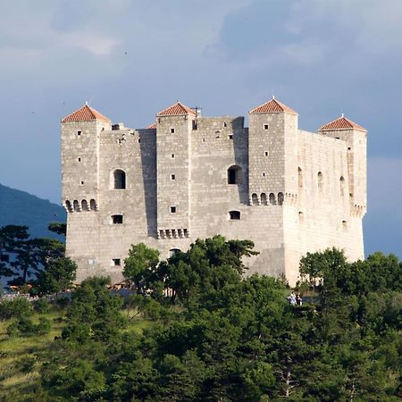 Studio Apartman Grga Senj  Buitenkant foto