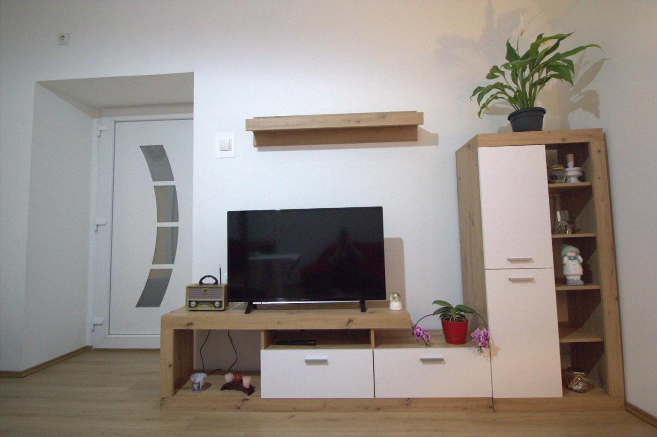 Studio Apartman Grga Senj  Buitenkant foto