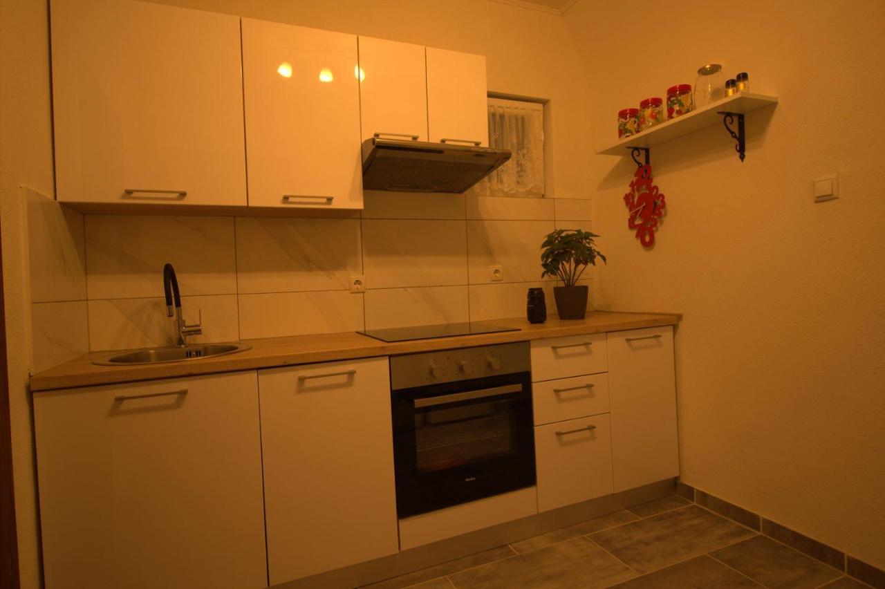Studio Apartman Grga Senj  Buitenkant foto