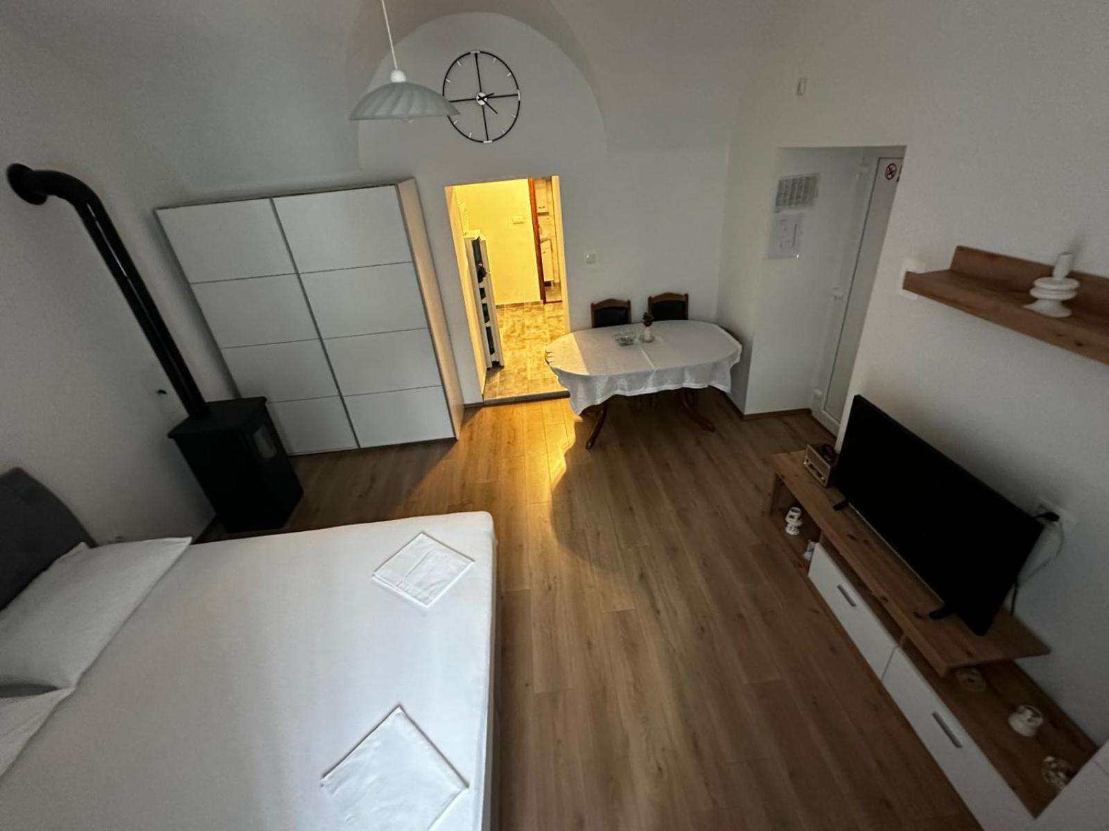 Studio Apartman Grga Senj  Buitenkant foto