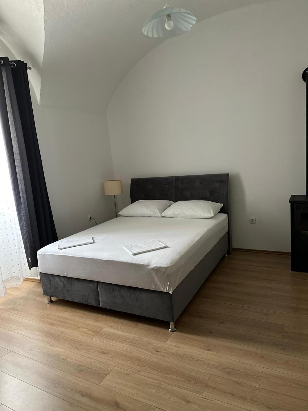 Studio Apartman Grga Senj  Buitenkant foto